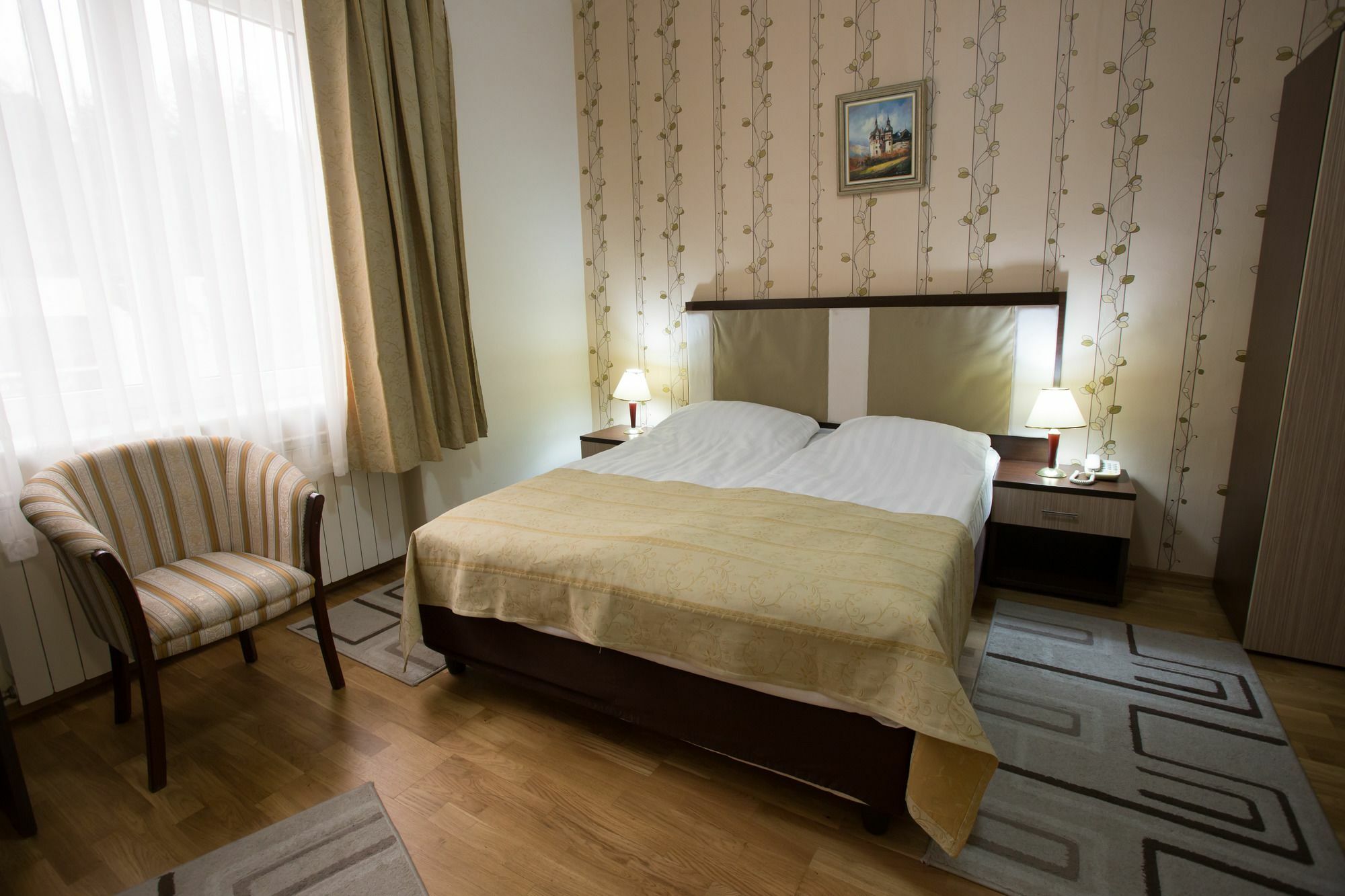 Hotel Rina Cerbul Sinaia Extérieur photo